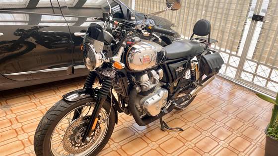 ROYAL ENFIELD INTERCEPTOR 